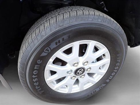 Used 2024 Toyota Tacoma SR5 AWD/4WD image 7
