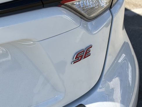 Certified 2021 Toyota Corolla SE w/ Carpet Mat Package (TMS) FWD image 6