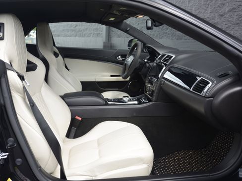 Used 2015 Jaguar XKR R RWD image 29