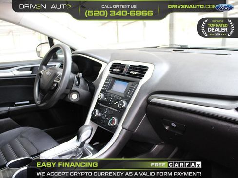 Used 2014 Ford Fusion SE image 17