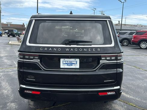Used 2023 Jeep Grand Wagoneer L Series III w/ Rear Seat Video Group 1 AWD/4WD image 8