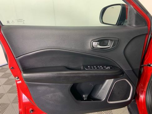 Used 2021 Jeep Compass Latitude image 20