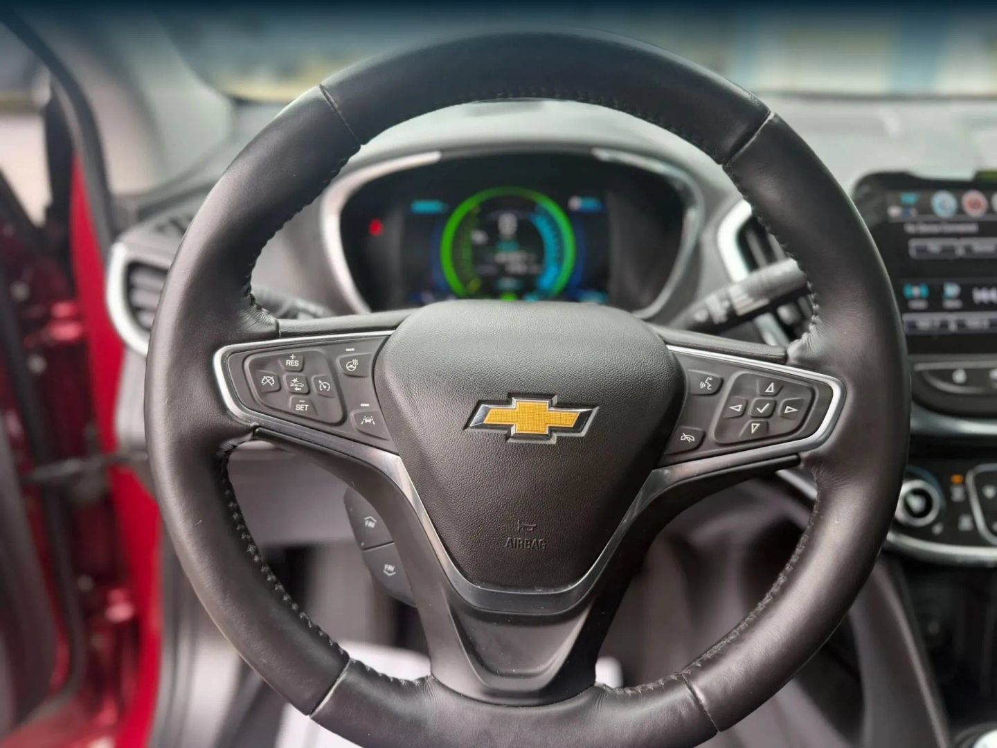 Used 2018 Chevrolet Volt Premier w/ Driver Confidence Package FWD image 17