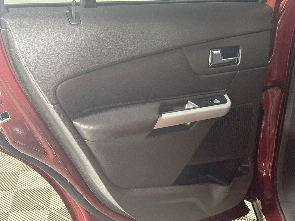 Used 2014 Ford Edge Limited AWD/4WD image 18