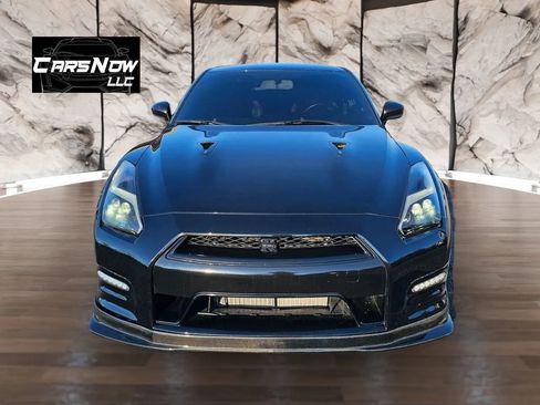 Used 2015 Nissan GT-R Black Edition image 25