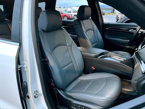 Used 2024 Buick Enclave Premium image 7