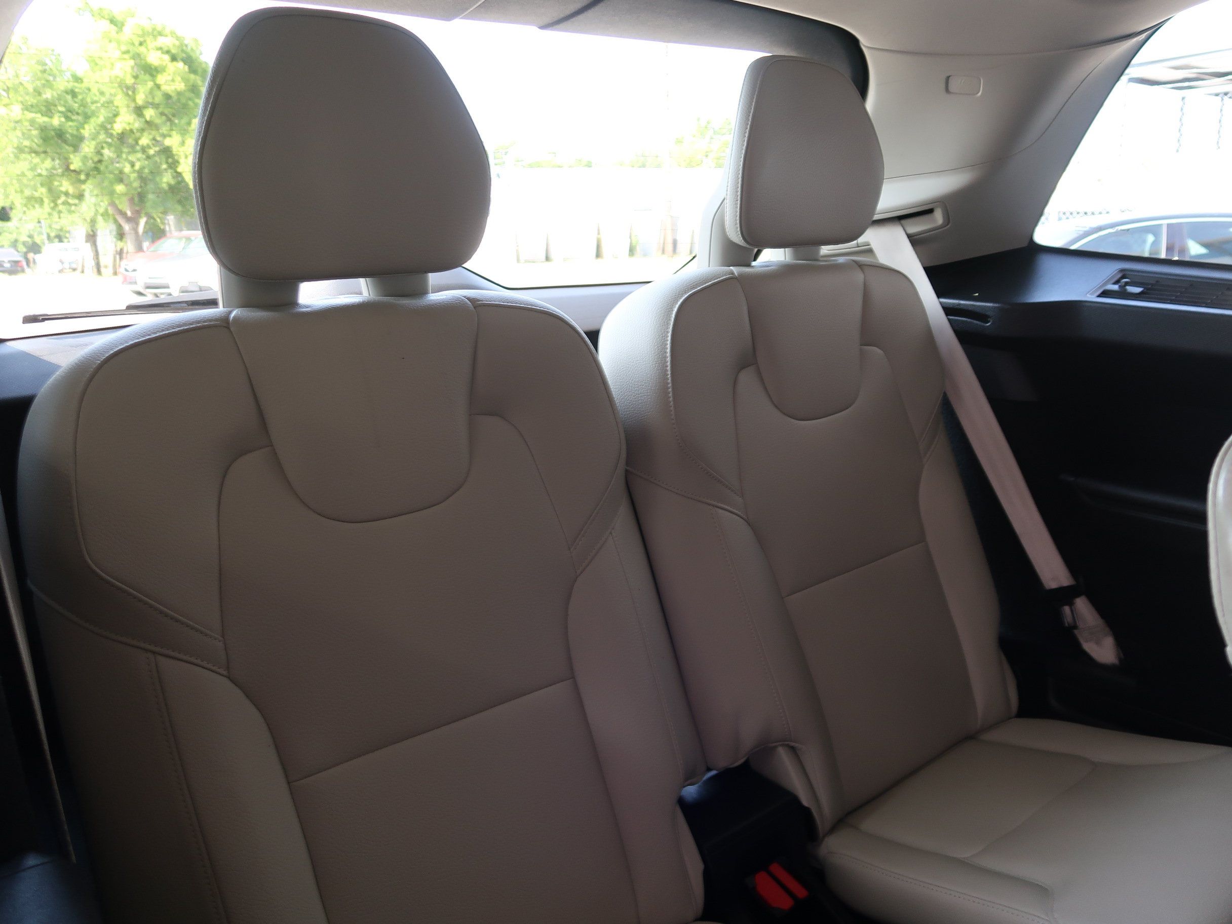 Used 2017 Volvo XC90 T6 Momentum w/ Vision Package AWD/4WD image 40