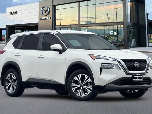 Used 2023 Nissan Rogue SV AWD/4WD image 2
