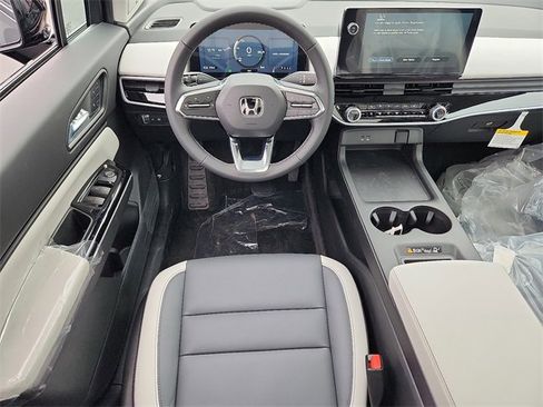 New 2025 Honda Prologue Touring image 11
