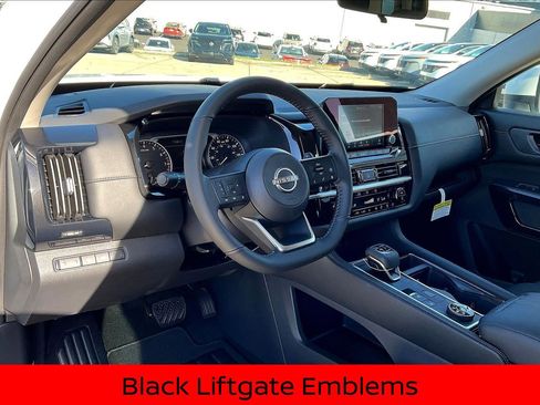 New 2025 Nissan Pathfinder SV w/ Black Appearance Package image 10