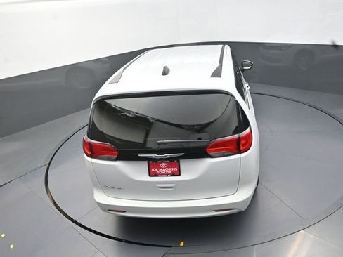 Used 2023 Chrysler Voyager LX FWD image 28