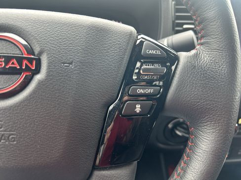 Used 2022 Nissan Frontier PRO-4X AWD/4WD image 23