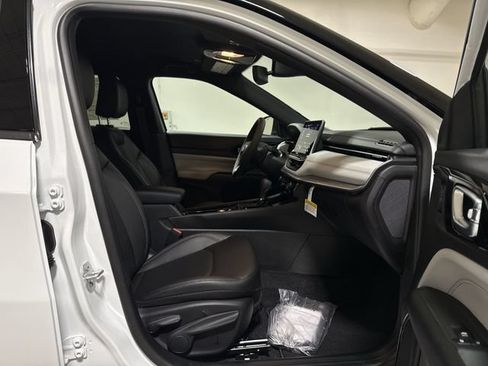 New 2026 Jeep Compass Limited AWD/4WD image 21