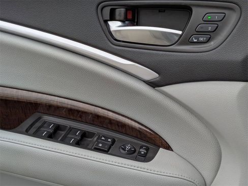 Used 2019 Acura MDX SH-AWD image 16