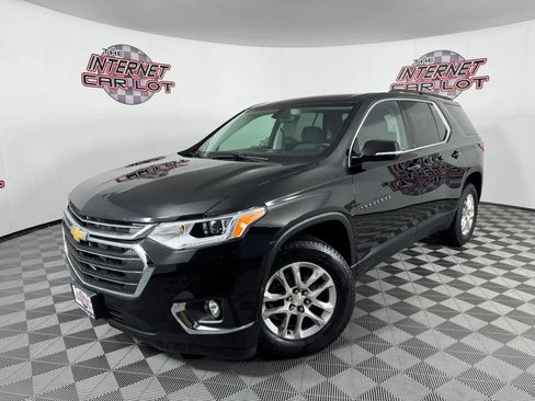 Used 2020 Chevrolet Traverse LT w/ LPO, Black Accent Package AWD/4WD image 1