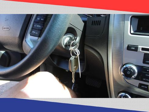 Used 2012 Ford Fusion SE FWD image 15
