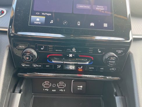 New 2025 Jeep Grand Cherokee Altitude image 30