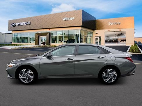 New 2026 Hyundai Elantra Limited image 3