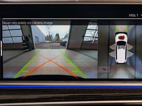 Used 2022 BMW X7 M50i w/ Cold Weather Package image 21