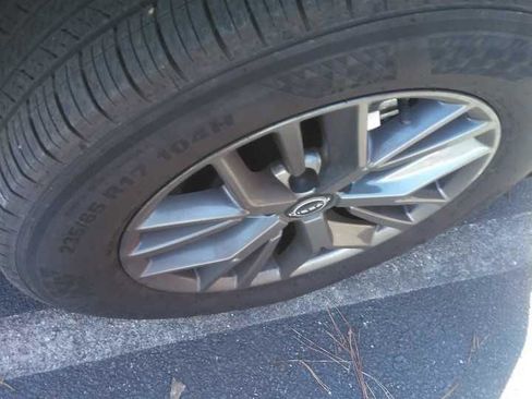 Used 2023 Nissan Rogue S image 4