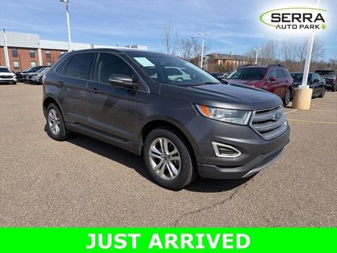 Used 2017 Ford Edge SEL w/ Equipment Group 201A image 2
