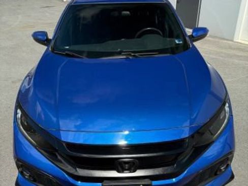 Used 2018 Honda Civic Sport image 10