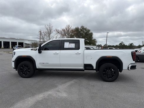 Used 2024 GMC Sierra 2500 AT4 w/ AT4 Premium Plus Package image 8