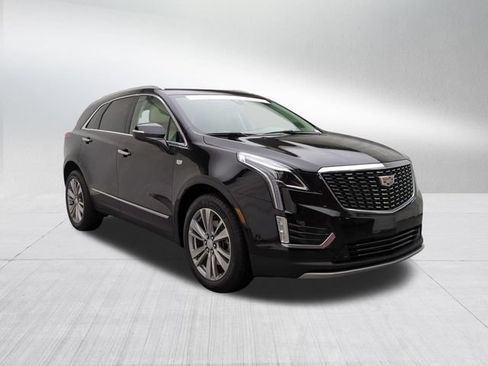 Certified 2024 Cadillac XT5 Premium Luxury w/ Technology Package AWD/4WD image 3