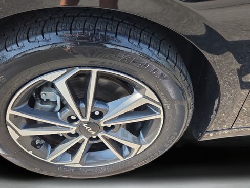 Used 2024 Kia Forte LXS w/ LXS Technology Package FWD image 28