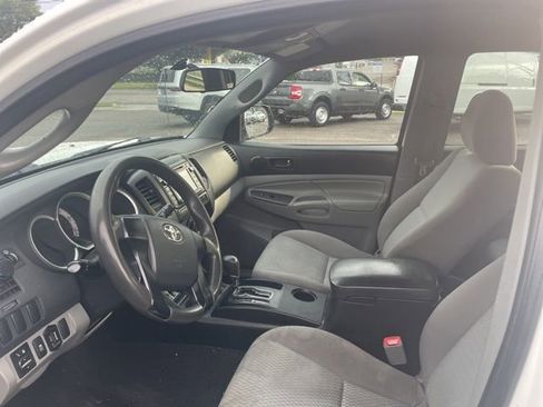 Used 2014 Toyota Tacoma 2WD Double Cab image 13