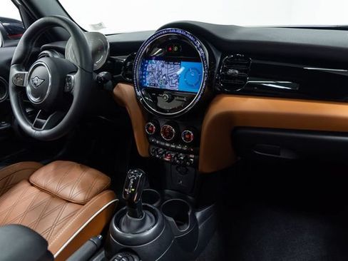 Used 2024 MINI Cooper S w/ Signature Upholstery Package FWD image 27