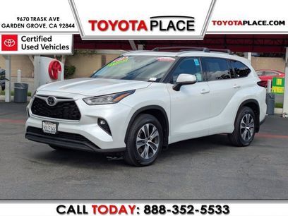 Used 2022 Toyota Highlander XLE