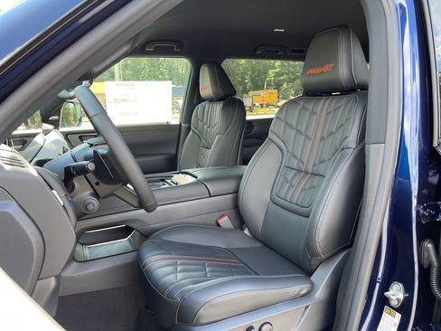 New 2025 Nissan Armada PRO-4X AWD/4WD image 17