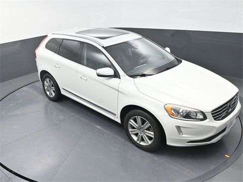 Used 2016 Volvo XC60 T5 Premier image 9