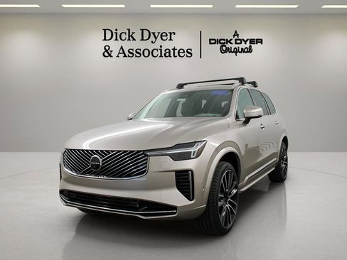 New 2026 Volvo XC90 B6 Plus w/ Protection Package Premier AWD/4WD image 6