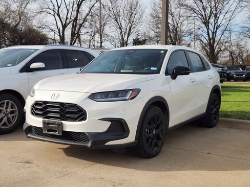 Used 2024 Honda HR-V Sport image 3