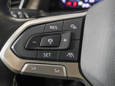 Used 2024 Volkswagen Atlas SEL AWD/4WD image 25