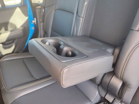 New 2025 Jeep Gladiator Sport w/ Premium Package image 29