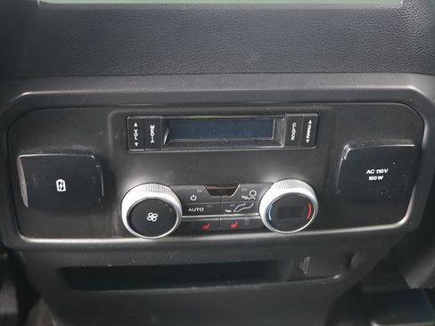 Used 2021 Ford Expedition Limited image 29