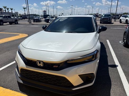 Used 2024 Honda Civic Si image 2