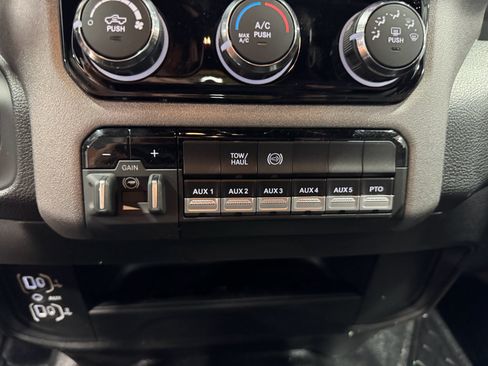New 2025 RAM 4500 Tradesman image 33