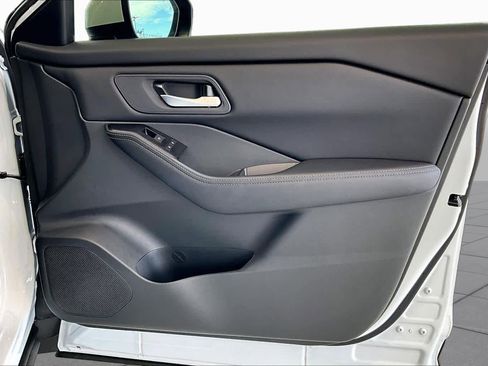 Used 2026 Nissan Rogue SV FWD image 24