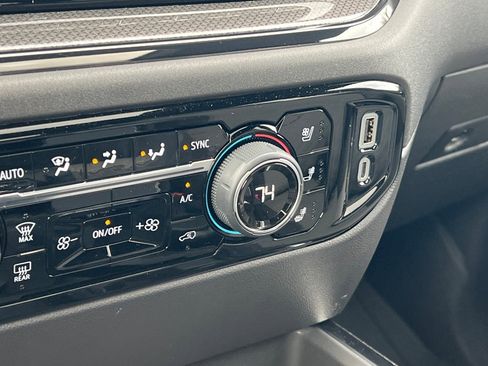 Certified 2025 Chevrolet Silverado 1500 ZR2 w/ Technology Package image 30