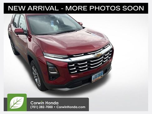 Used 2025 Chevrolet Equinox LT w/ Convenience Package II AWD/4WD image 1