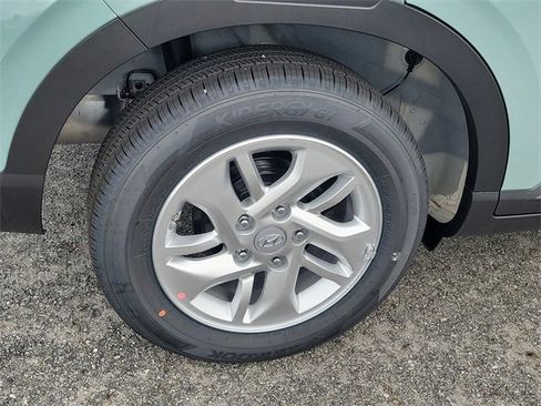 New 2026 Hyundai Venue SE image 24