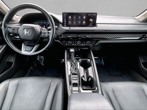 Used 2025 Honda Accord Touring image 16