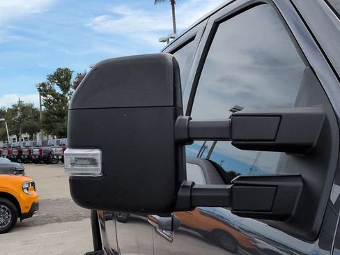 Used 2022 Ford F250 Lariat w/ Black Appearance Package AWD/4WD image 12
