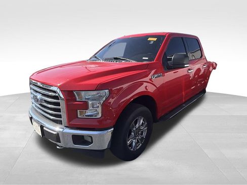 Used 2017 Ford F150 XLT w/ Equipment Group 301A Mid AWD/4WD image 4