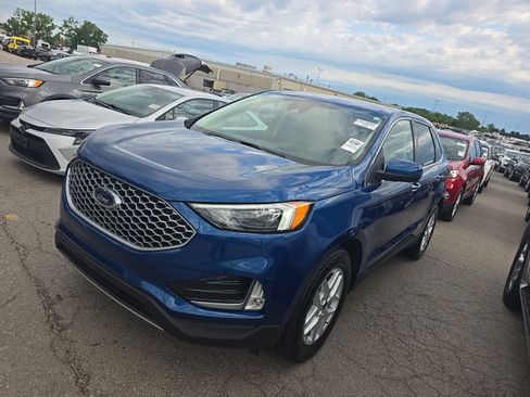 Used 2023 Ford Edge SEL w/ Convenience Package AWD/4WD image 5