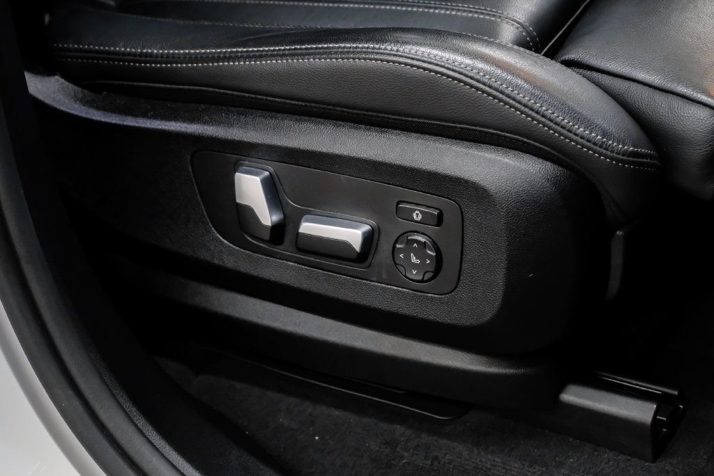 Used 2019 BMW X5 xDrive40i w/ Executive Package AWD/4WD image 45